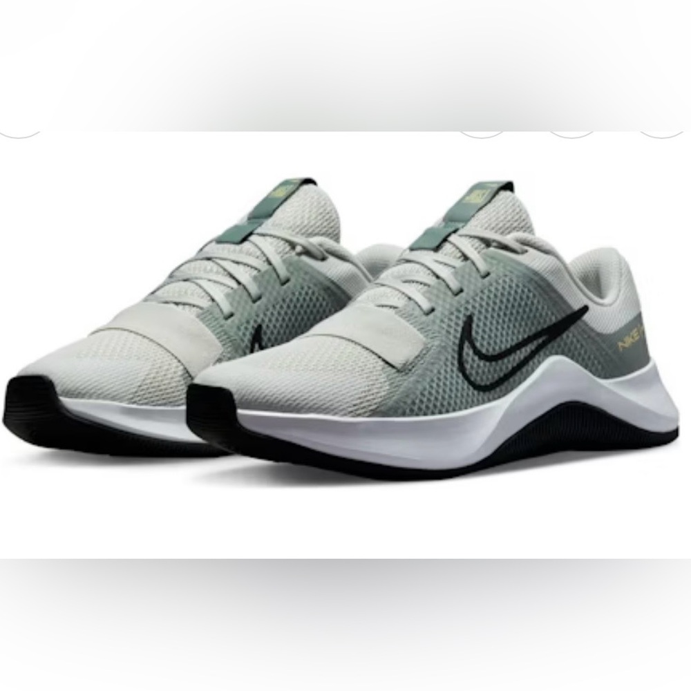 Women Nike MC Trainer 2 Light Silver Mica Green Sneaker DM0824-006 NIB Size 8.5